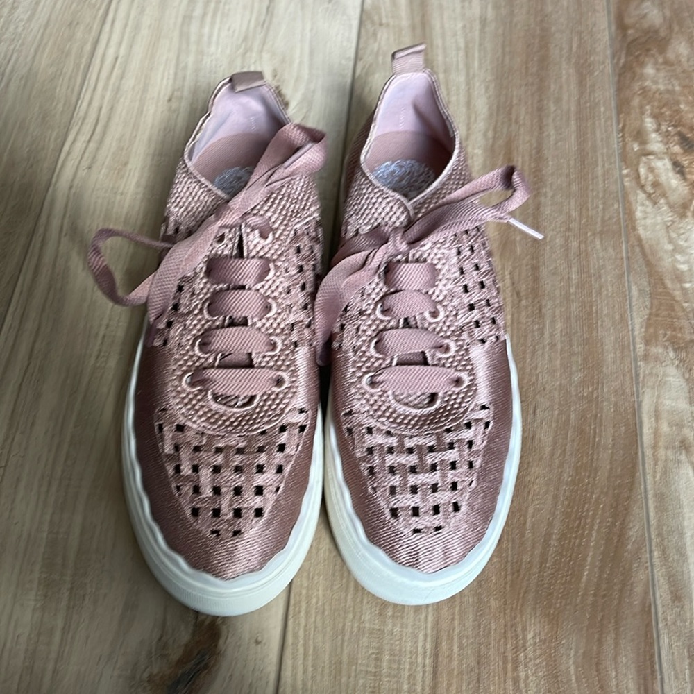 Never worn! Vince Camuto Jamminna Platform Sneakers 7.5